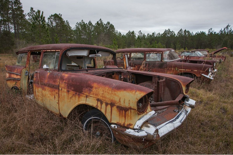 Кладбище старых автомобилей в США