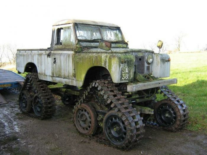 Land Rover Series II на гусеницах