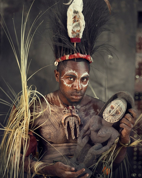 Член племени Латмул из Папуа-Новой Гвинеи