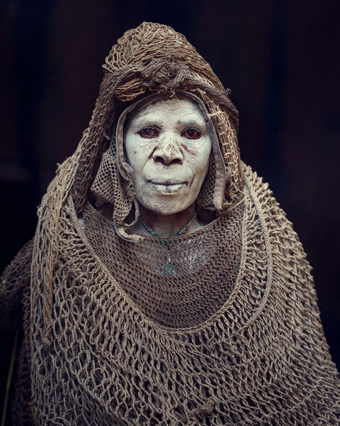 Женщина племени Хули из Папуа-Новой Гвинеи