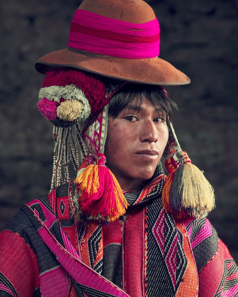 Член племени Q’Eros в Перу