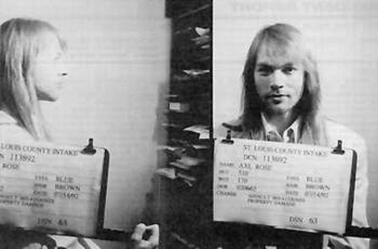 Эксл Роуз, вокалист Guns & Roses. Арестован 14 марта 1992 года – драка, сопротивление полиции
