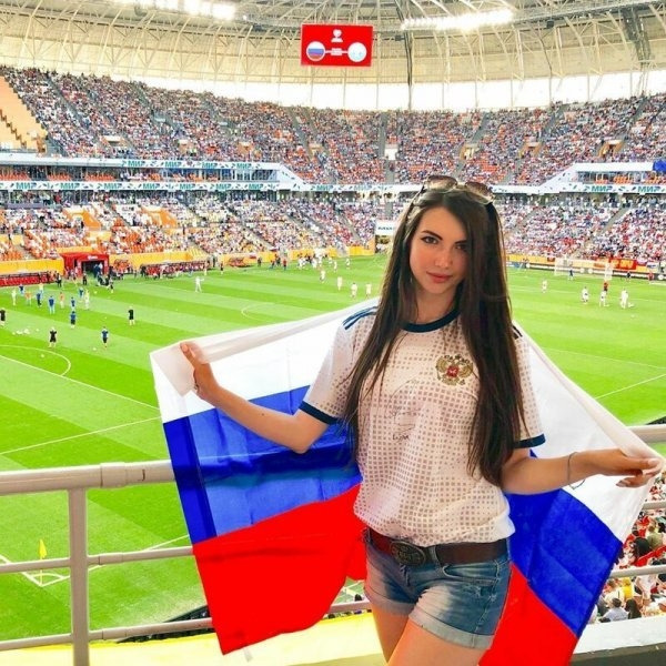 болельщицы сборной России