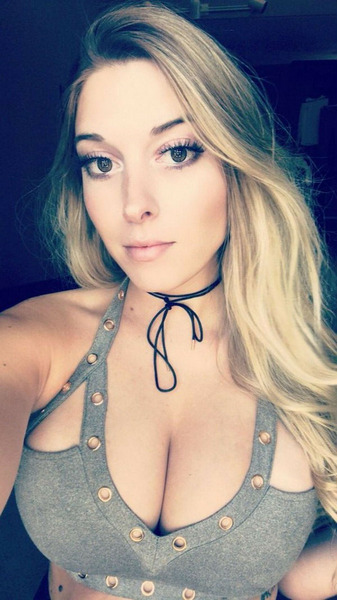 Девушки с формами