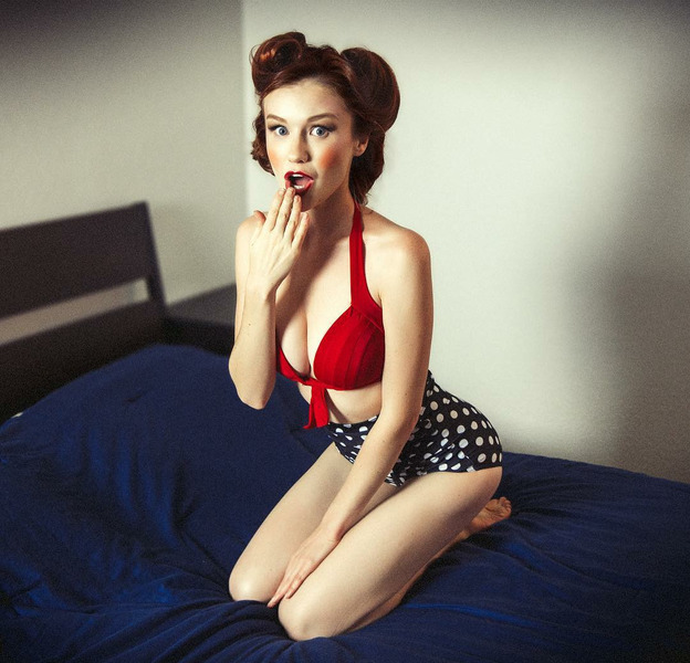 Эмили Блум (Emily Bloom)