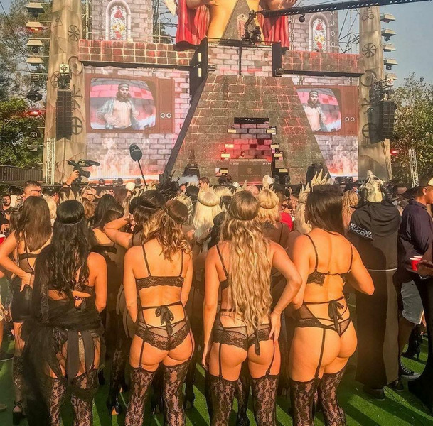 смешные девушки