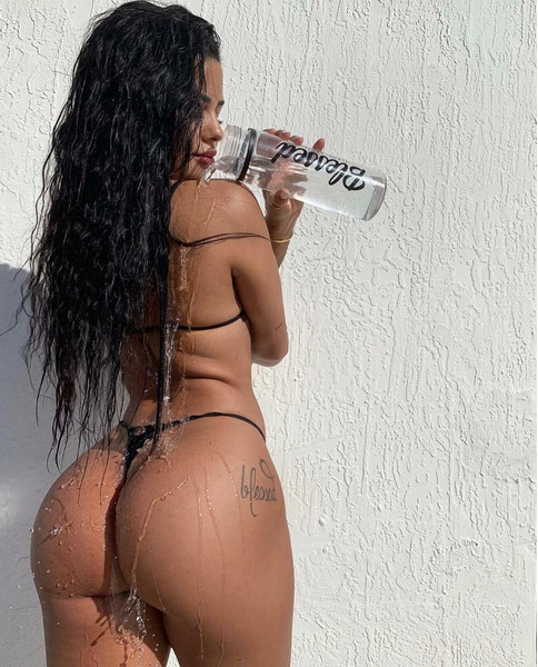 мокрые девушки