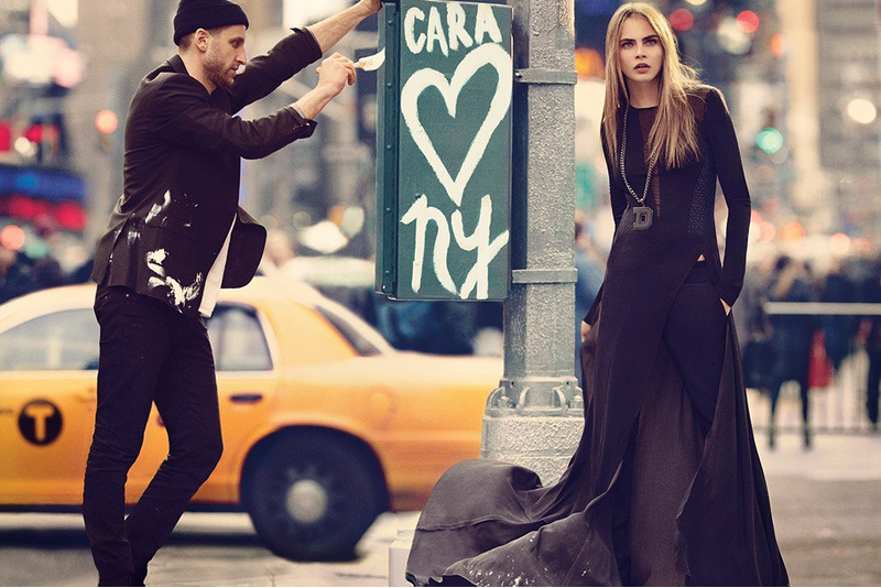 Кара Делевинь в рекламе DKNY