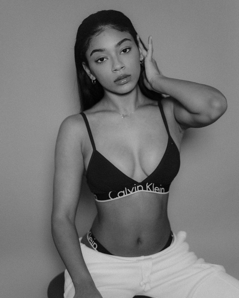 Жасмин Браун (Jasmine Brown)