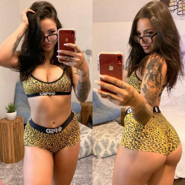 Девушки в очках