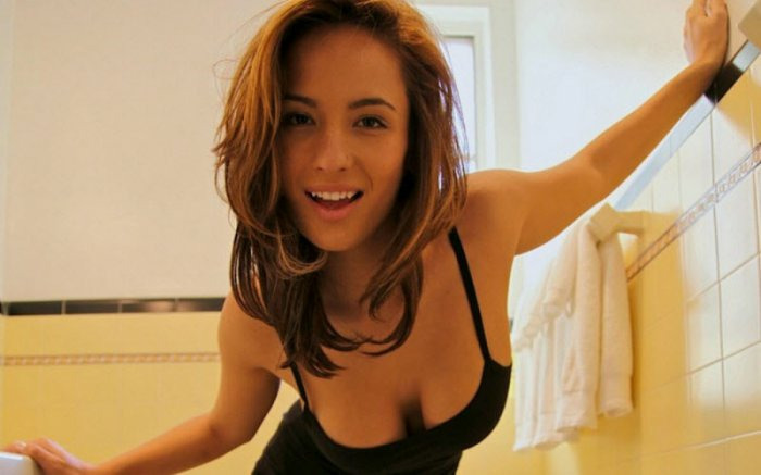 Красивые фигуристые девушки