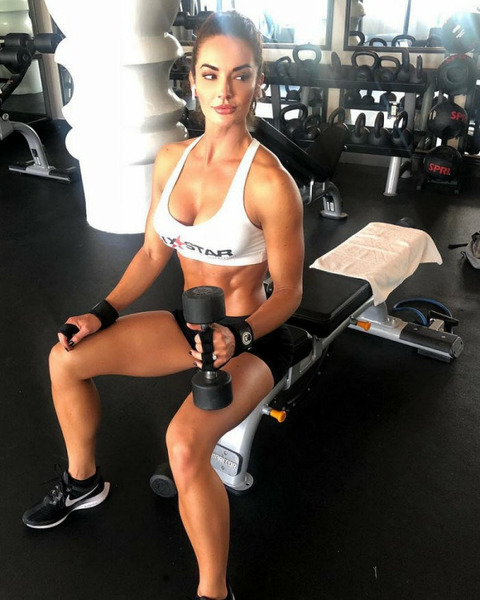 Спортивные девушки