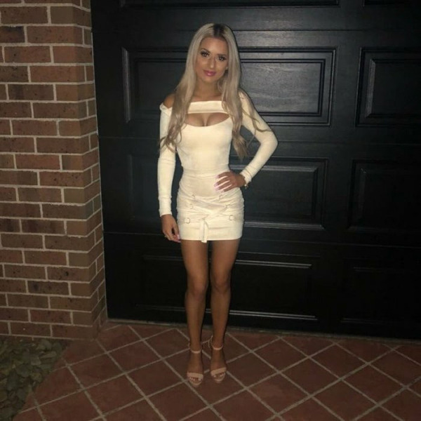 Девушки на высоких каблуках