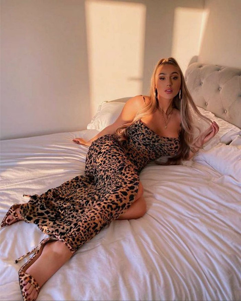 Девушки на высоких каблуках