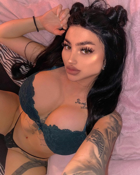 Селин Сентино (Celine Centino) Селин Сентино (Celine Centino)