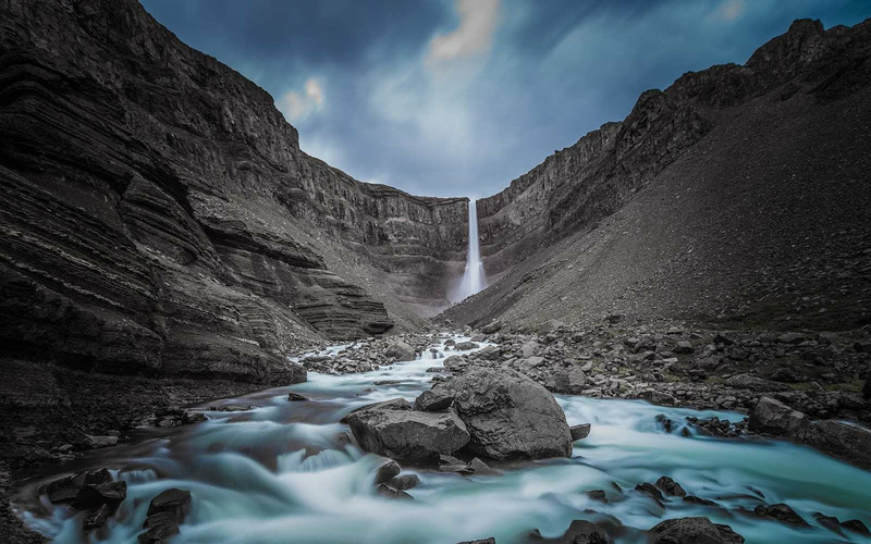 Водопад Хенгифосс в Исландии