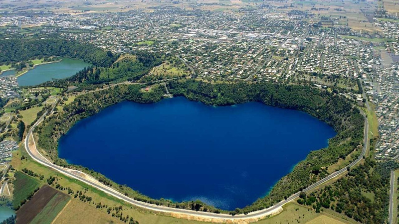 Чернильное озеро