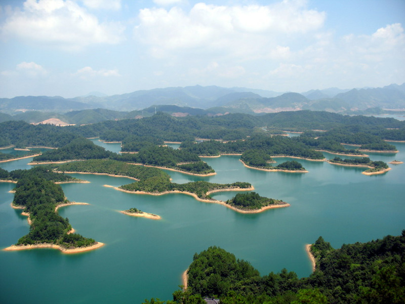 Цяньдаоху или Озеро тысячи островов