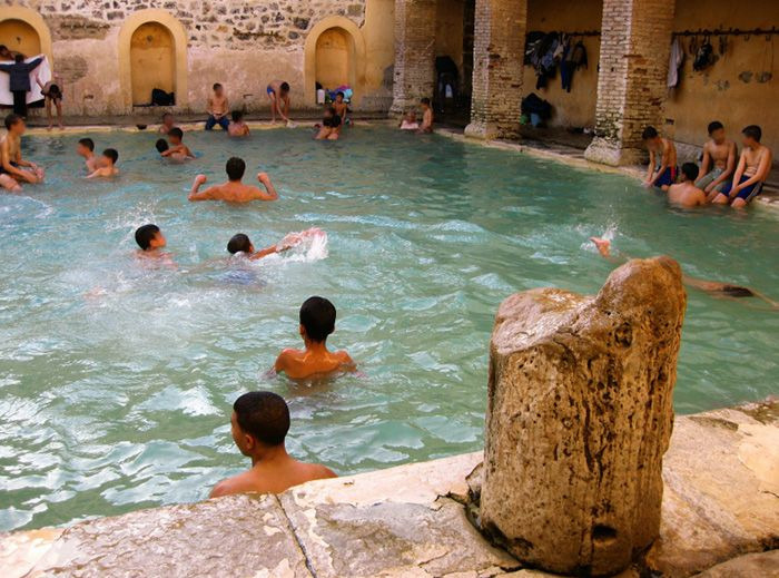 Римская баня Хаммам Эссалихейн