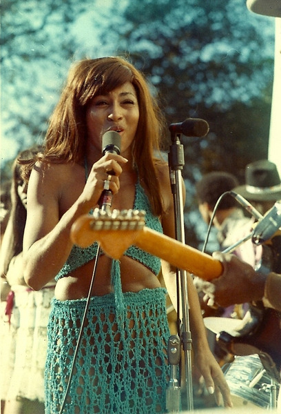 Тина Тернер на фестивале Gold Rush, 4 октября 1969 года, озеро Амадор, Калифорния