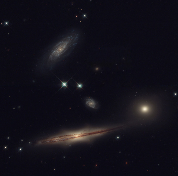 Компактная группа галактик HCG 87