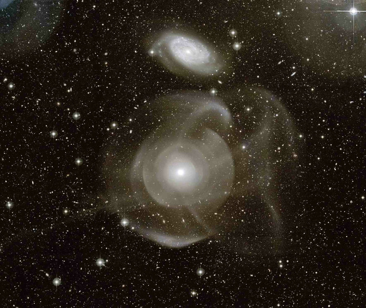 Эллиптическая галактика NGC 474
