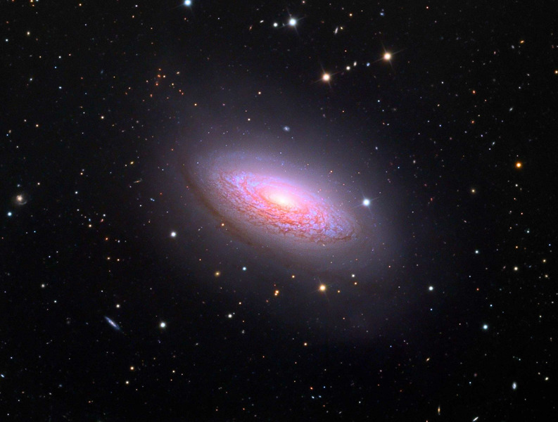 Спиральная галактика NGC 3675