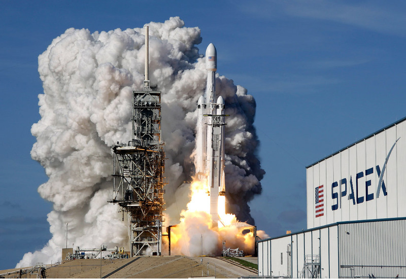 Старт тяжелой ракеты Falcon 9 SpaceX