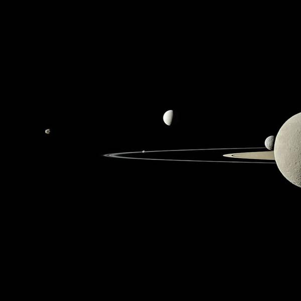 Пять спутников Сатурна