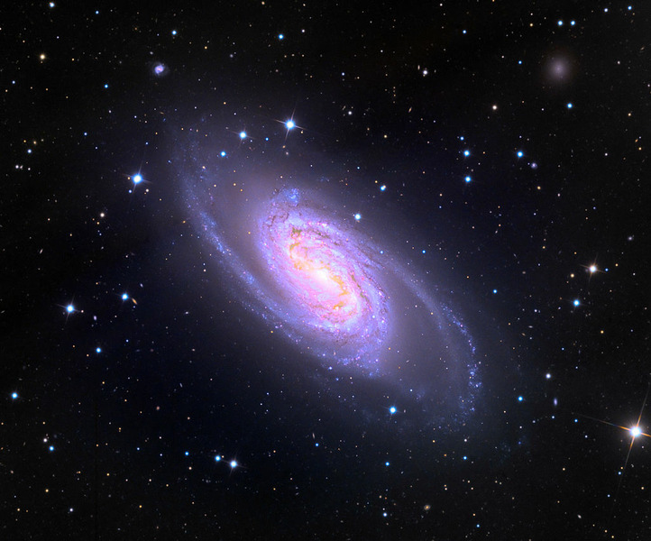 Спиральная галактика NGC 2903