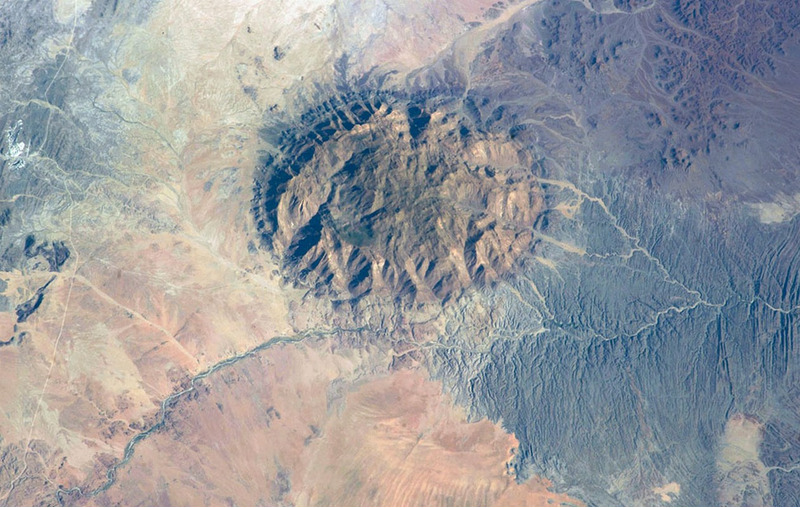Горный массив в центральной Намибии, 15 мая 2014 года