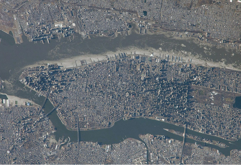 Вид на Манхэттен и Центральный парк в Нью-Йорке с МКС, 9 января 2014 года