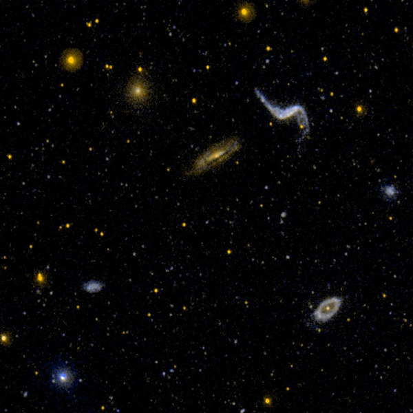 Скопление галактик Arp 316, известное так же как HCG 44 (Hickson Compact Group - каталог тесных групп галактик, опубликованный Полом Хиксоном в 1982 году)