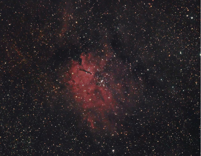 Звёздное скопление NGC 6823