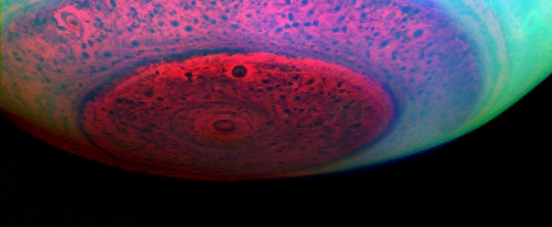 Южный полюс Сатурна в инфракрасном свете