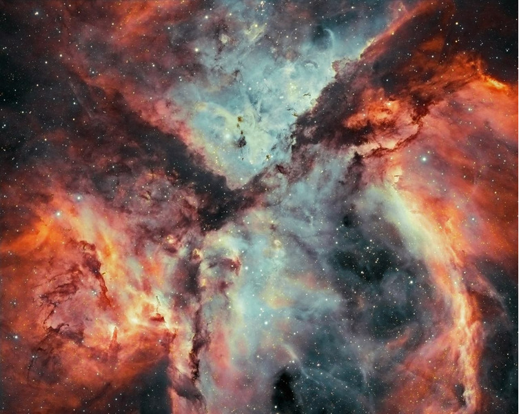 Часть туманности Киля (NGC 3372)