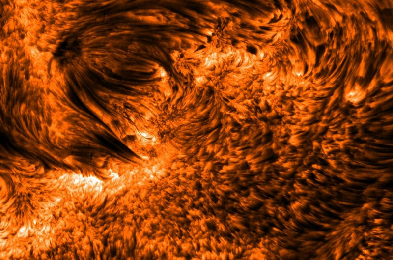 Спикулы на поверхности Солнца