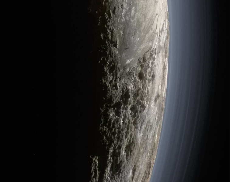 снимки Плутoна от аппарата New Horizons