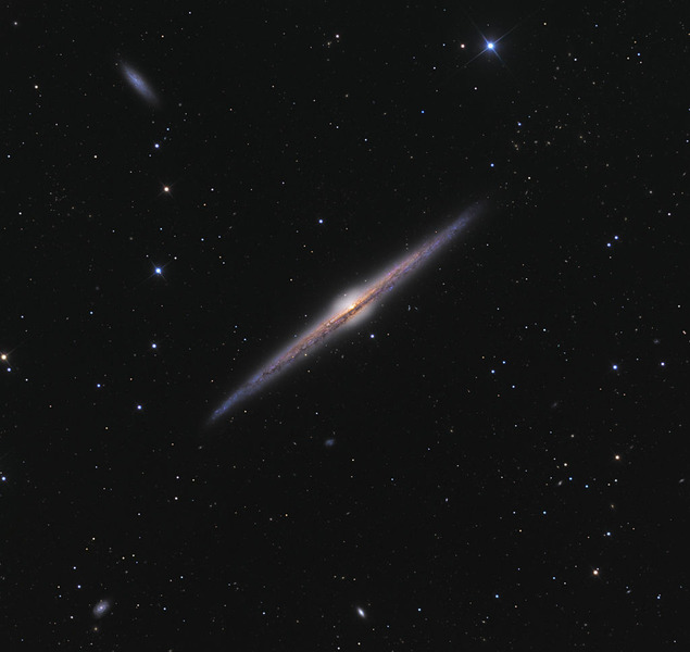 Спиральная галактика Игла (NGC 4565)