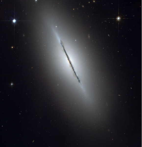 Спиральная галактика Веретено (NGC 5866)