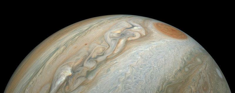 снимки Юпитера от зонда Юнона