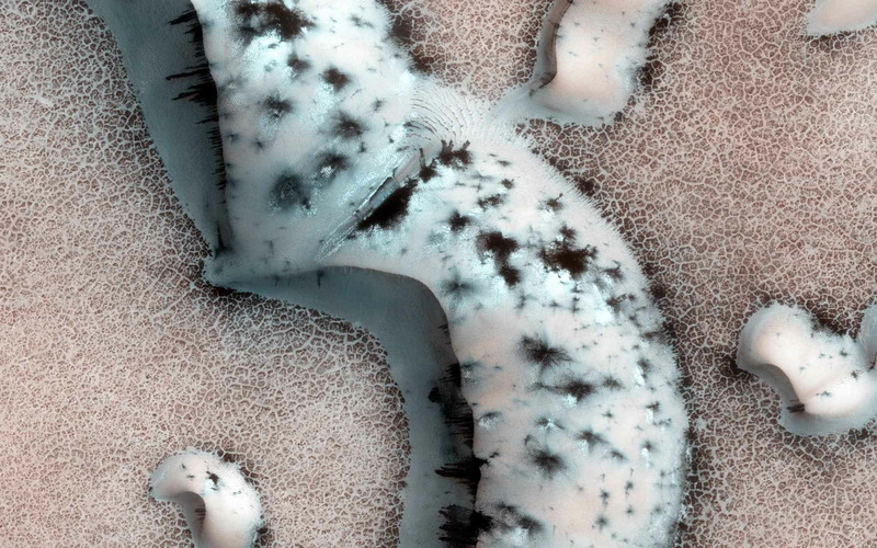 Песчаные дюны в северных полярных регионах Марса