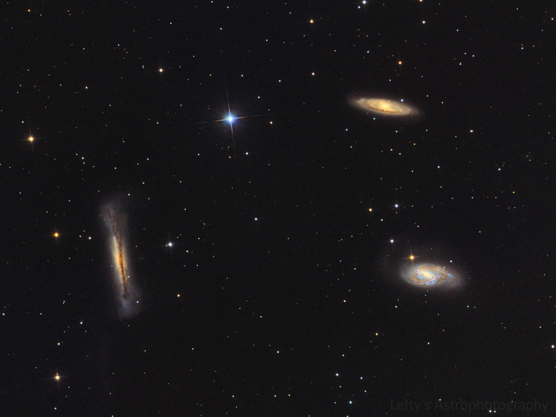 Триплет Льва с М65 (справа вверху), М66 (справа внизу) и NGC 3628 (слева)