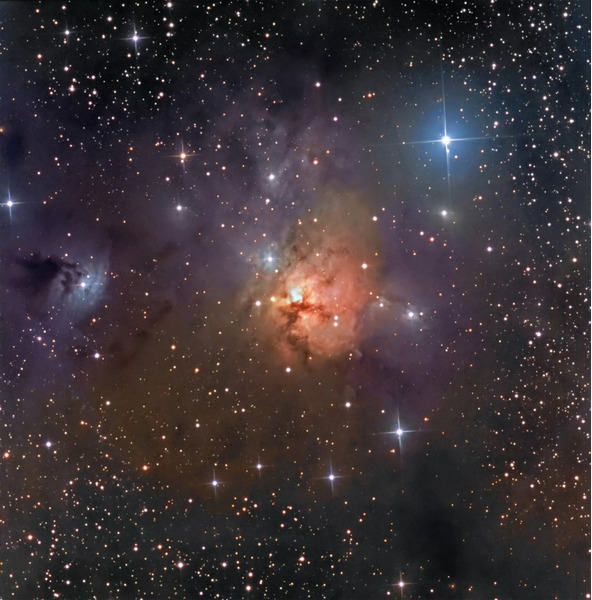 Туманность NGC 1579