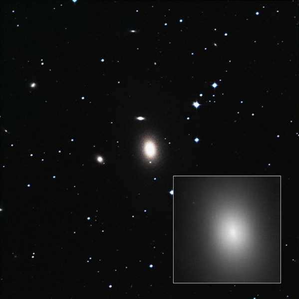 Галактика NGC 1600