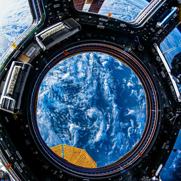 Невероятно красивый вид на Землю с МКС