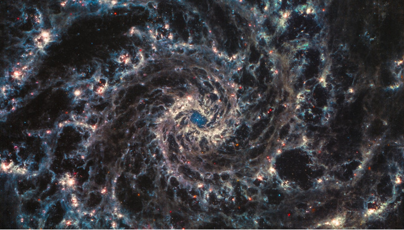 галактика NGC 628