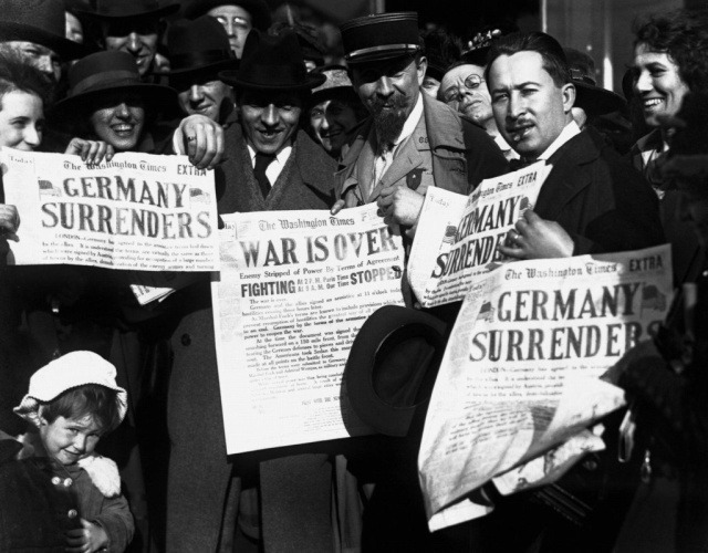 Газеты извещают об окончании Первой мировой войны
