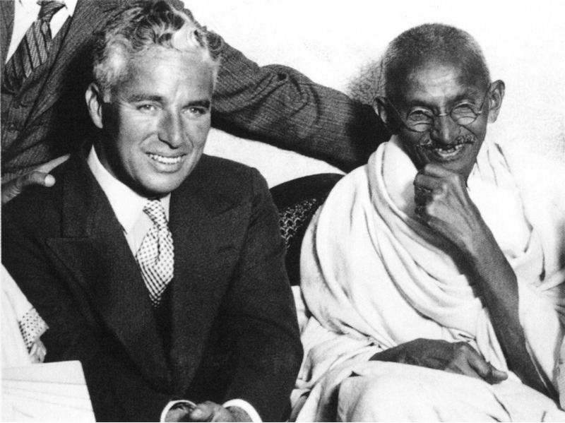 Чарли Чаплин и Ганди.