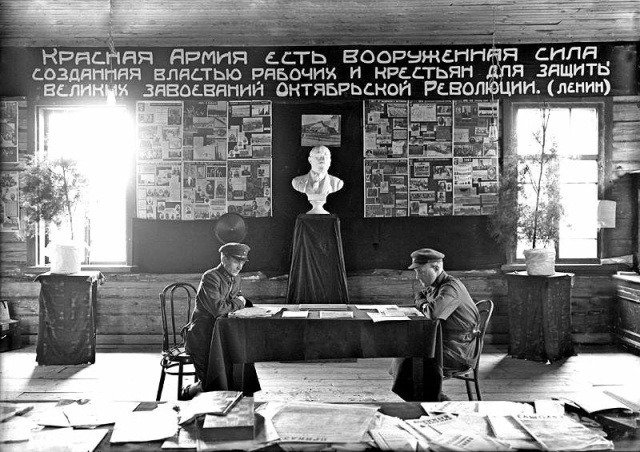 Красный уголок на призывном пункте, Галич, 1931 год